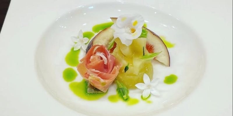 【ディナーAコース】アミューズ、前菜、スープ、お魚のメイン、デザートなど全7品