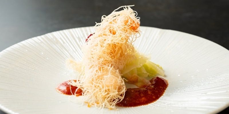 【季節のおまかせディナーコース】前菜や鴨ロース、特製焼き肉まんなど全9品 