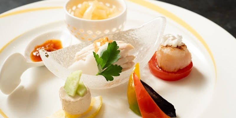 【春限定ランチコース】前菜、大海老の二種味、特製春巻きなど全7品