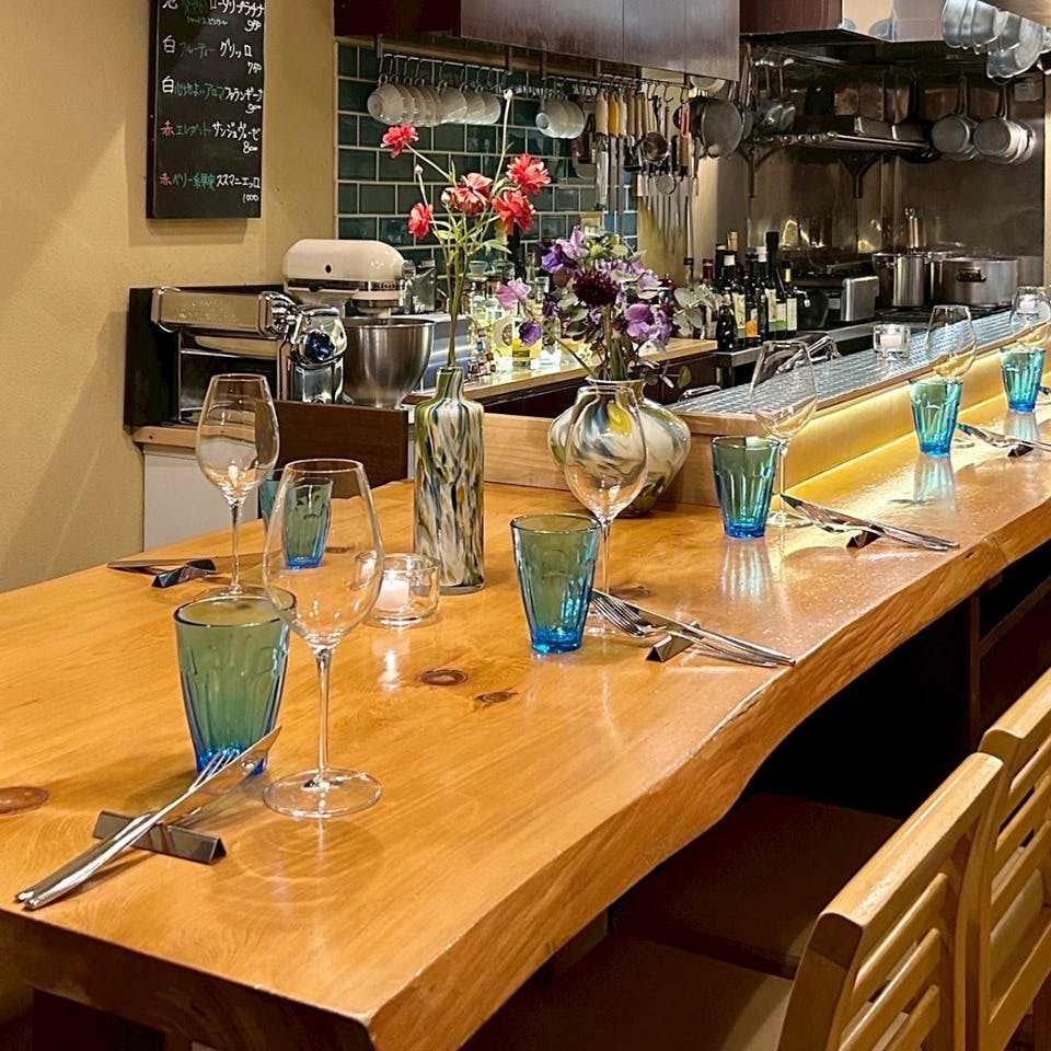 温かみのある空間でゆったりと過ごす贅沢な時間