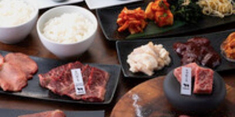 【歓送迎会特別コース】上タン、上ハラミや特選塩焼肉3種盛りなど全8品