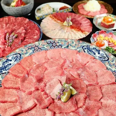 希少部位や厳選和牛を自家製ダレで堪能。食べ比べも