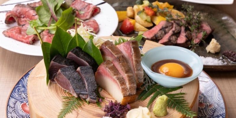 【霞コース】熟成赤身牛×スダチ鶏藁焼×天麩羅全10品＋2時間飲み放題（12月限定）