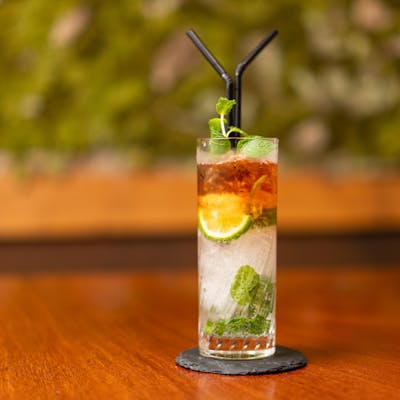 銀座の隠れ家で楽しむ特別なカクテル