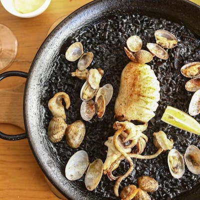 出汁の深み、絶品パエリア