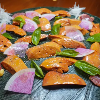 地鶏を知り尽くしたこだわりの新鮮な鶏料理