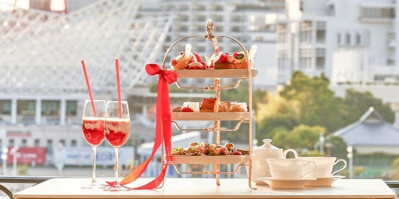 （テラス席）ストロベリーアフタヌーンティー＋グラスシャンパーニュ付き（テラス席）