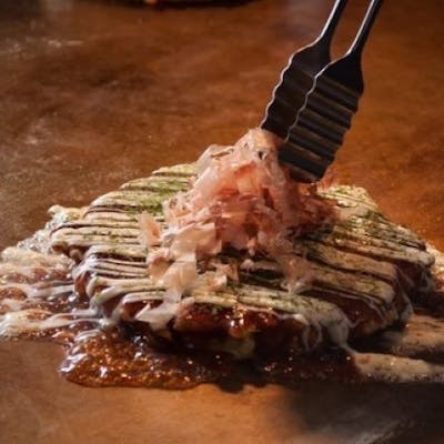 名物は大阪天満で代々続くこれぞ関西のお好み焼き