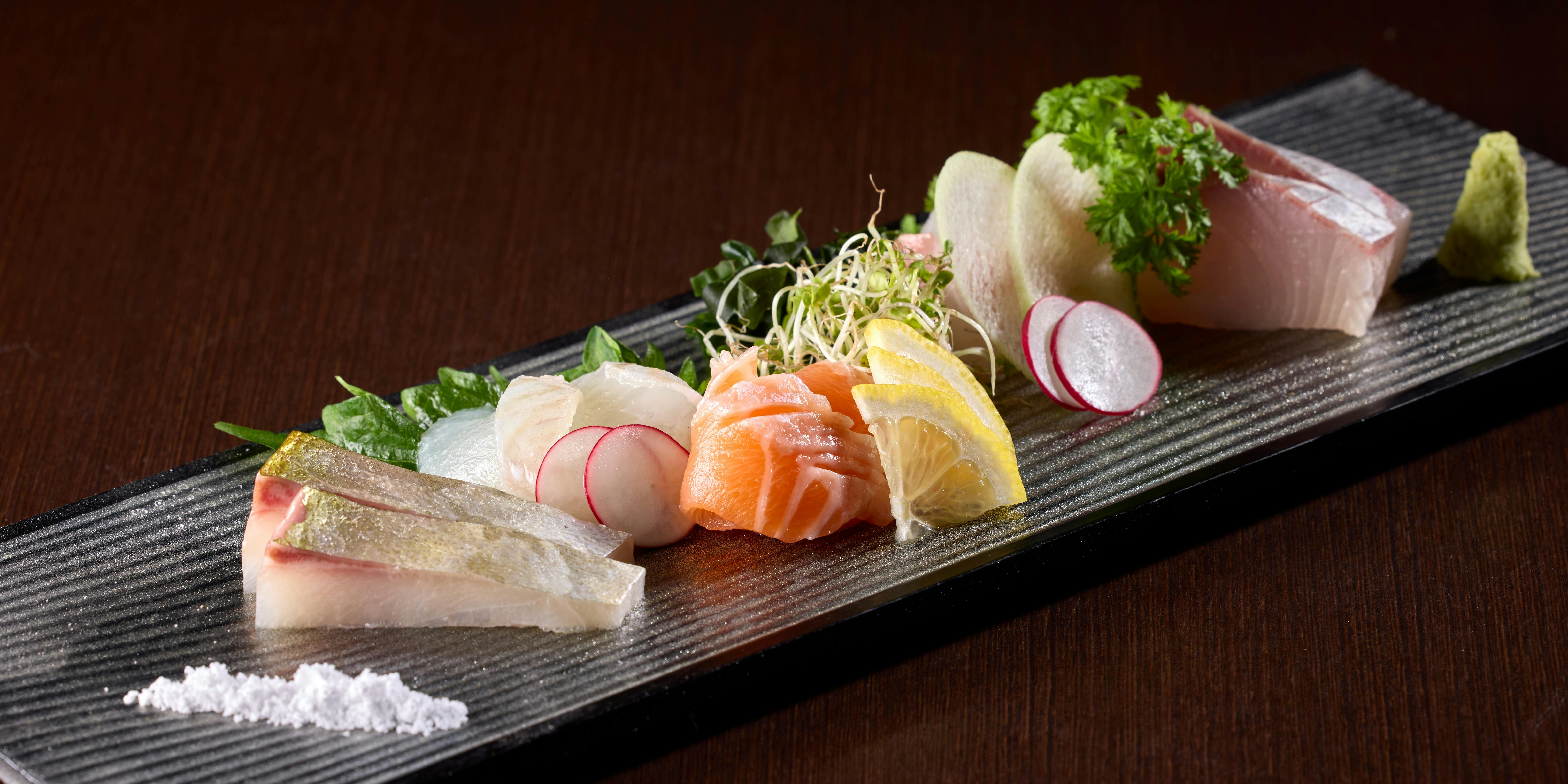 山 ワンランク上の世界の山ちゃん 有楽町店 - 画像1