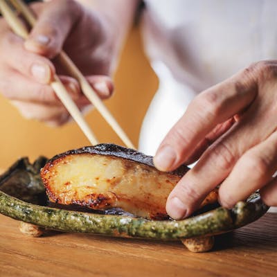 新鮮魚介を堪能!職人技が光る、目にも美しい創作和食