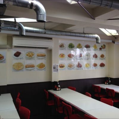 羊肉とスパイスで旅する、神田の中国東北食堂