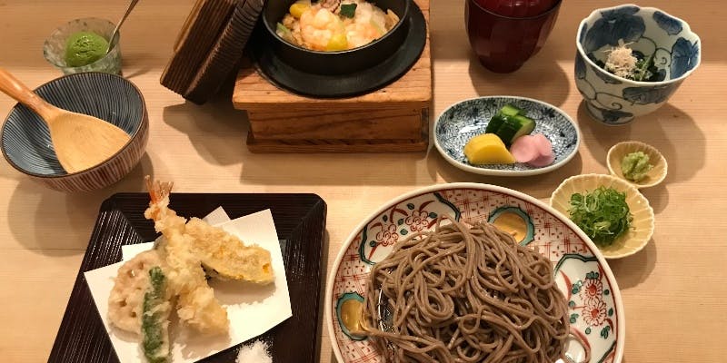 【天ざる蕎麦御膳】釜めし、蕎麦、天ぷらなど全7品＋選べる1ドリンク