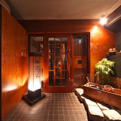 暖簾をくぐれば、静寂に包まれる至福のひととき