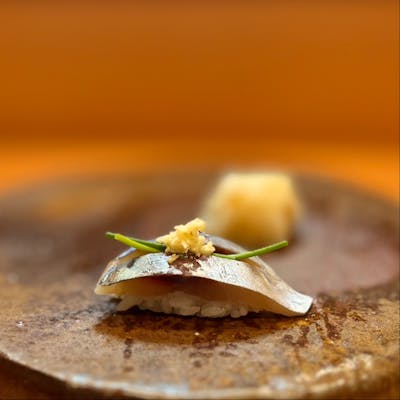 瀬戸内を含む全国の魚とこだわりのシャリが合わさった寿司