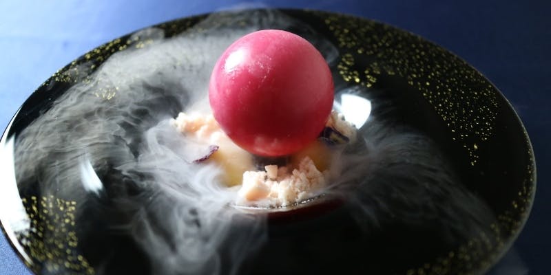 【プレミアコース】旬のこだわりの食材を使用した、シェフの感性が光るおまかせコース