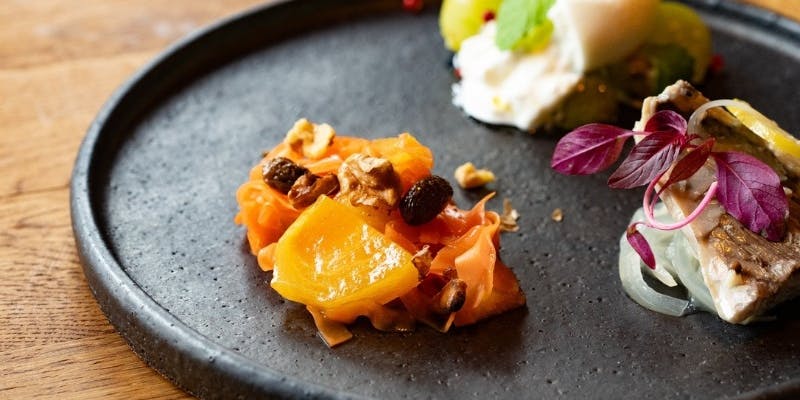 【serieux】のメインが選べるデザート付き5皿コース