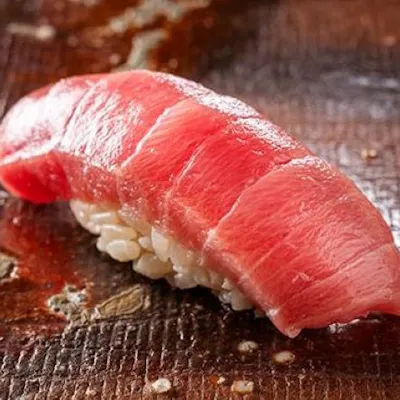 旬の味を堪能、丁寧に仕上げた江戸前寿司