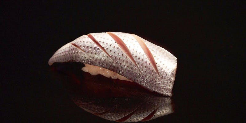 一休おまかせコース　旬の食材を使った逸品や握りを堪能（一部 17時30分～）