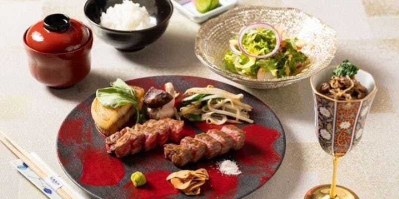 【小鳥コース】極上淡路牛と海の幸の贅沢に堪能