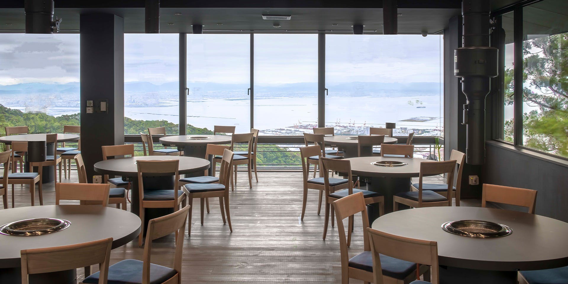 空のダイニング／六甲山サイレンスリゾート - 画像1