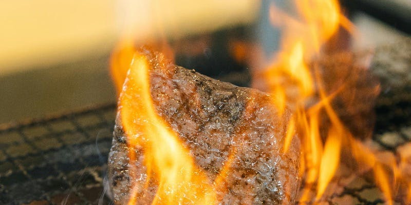 【豪快 トマホークコース】豪快な骨付きステーキなど肉好きに贈る全6品＆フリーフロー150分付き