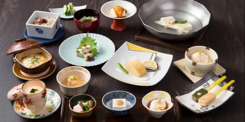 【梅の花懐石】梅の花の魅力が集結した創作懐石 全14品（鍋物/ふく福豆冨　二色あん掛け）