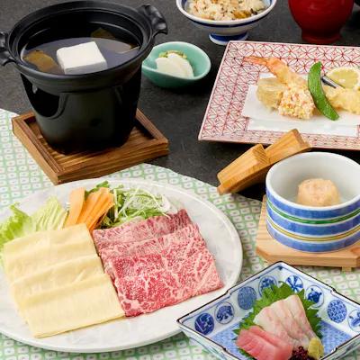湯葉と豆腐にこだわった、彩りあふれる懐石料理