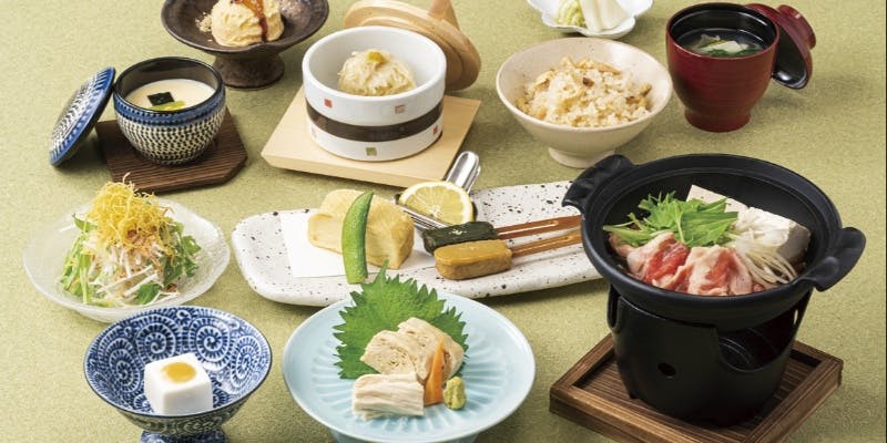 【牛すき膳 】優しい味付けの牛すき煮が楽しめるお手軽膳 全12品　平日（月～金）個室予約可能