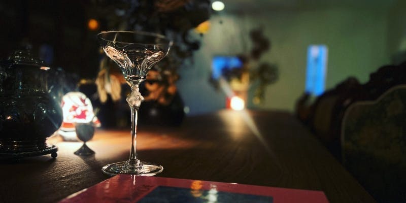 エレガント・スタートコース～厳選おつまみとお酒2杯で贅沢なひとときを～