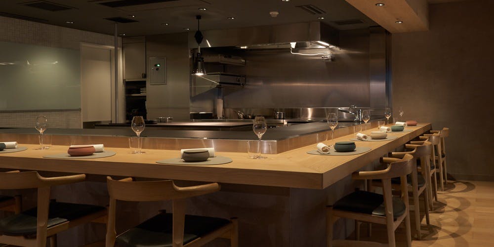 TROIS VISAGES - 画像1