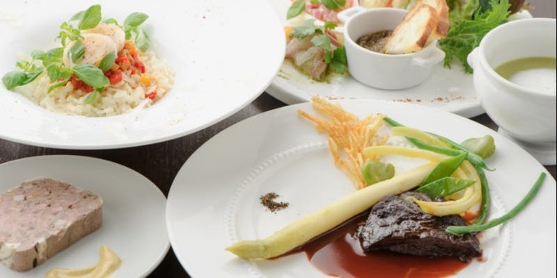 シェフ特製料理のビストロコース