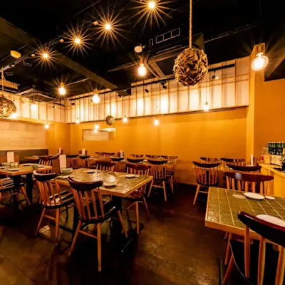 調理の臨場感を楽しむライブキッチン空間