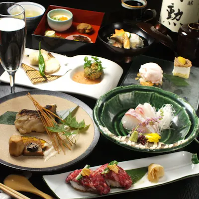 幅広い京料理、旬の味覚を堪能できる