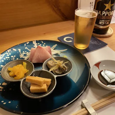 日本料理をお酒をを楽しみください