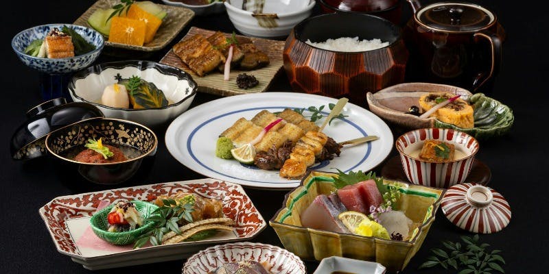 冬の会席【月】鰻蒸籠蒸し/天然アラ炙り/本鮪ニラ醤油/鰻イクラ茶碗蒸し ～接待・会食・お集まりに～