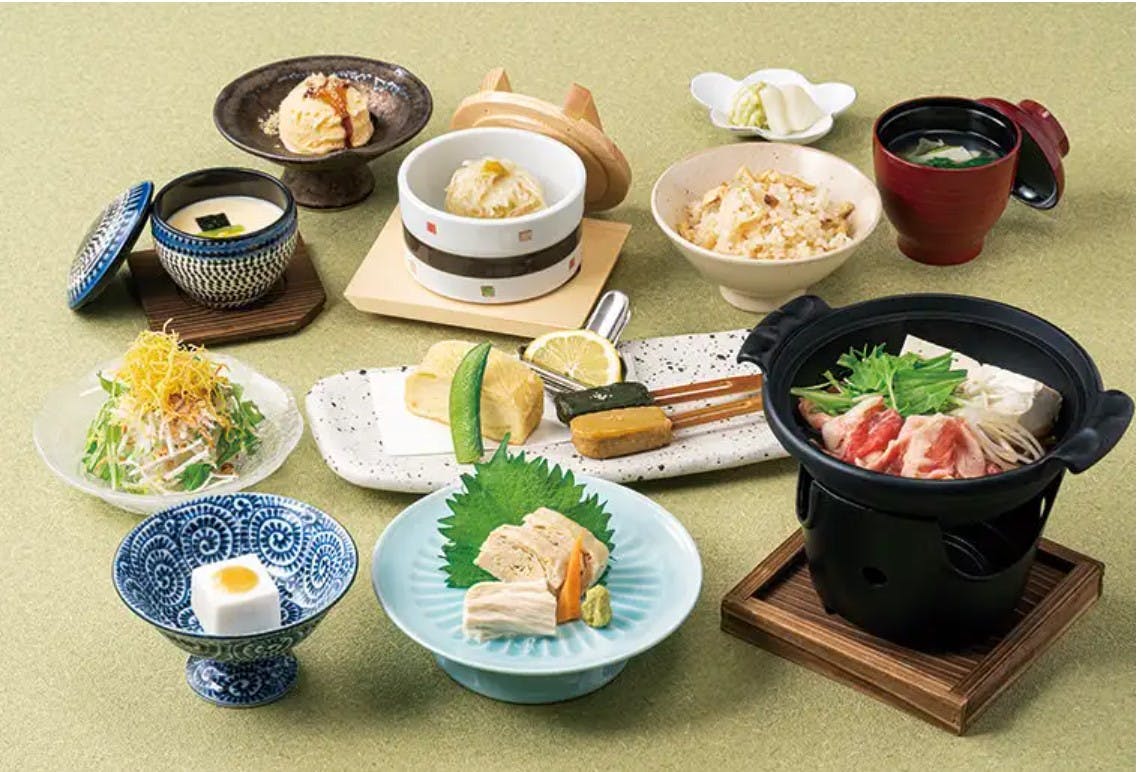 【牛すき膳 】優しい味付けの牛すき煮が楽しめるお手軽膳 全12品（9/1～）