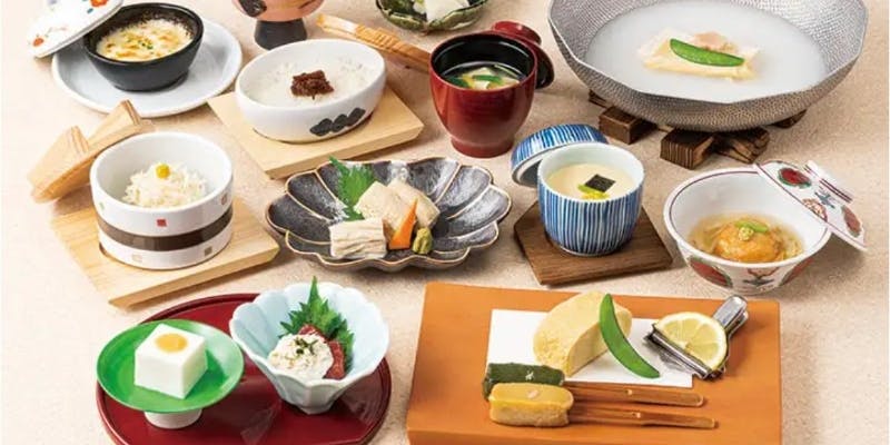  【梅の花懐石】梅の花の魅力が集結した創作懐石 全14品（鍋物/湯豆腐）