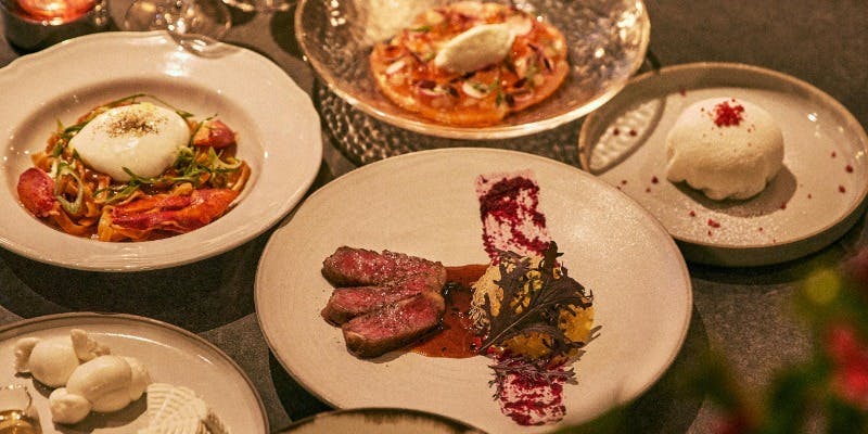 【Xmas2025】自家製チーズのアンティパスト 生パスタや国産牛を楽しむクリスマスディナー全6品