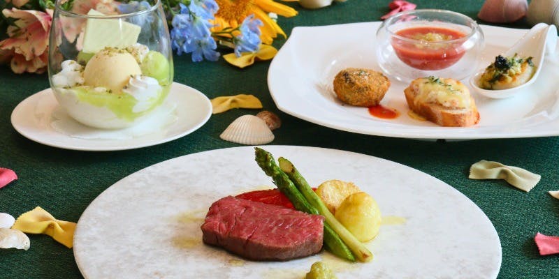 Bistro COCONE�^�g�[�Z�C�z�e�� �R�R�l�z�n����v���~�A