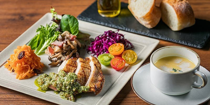 【One Plate Lunch】選べるメインディッシュとデリサラダのメインプレート