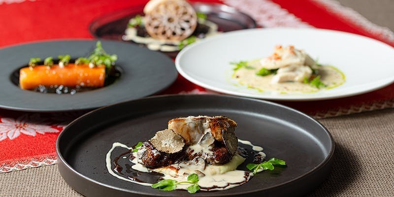 【Xmas2025】Pre Christmas Dinner Course　少し早めのクリスマスに！寒ヒラメと九州産和牛のWメイン 全6品