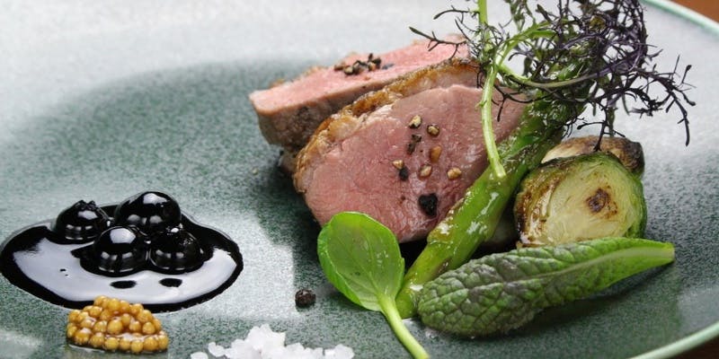 【本日の鮮魚と鴨ロースのWメインコース】鴨ロースのじっくりロースト、本日のパスタなど全7品