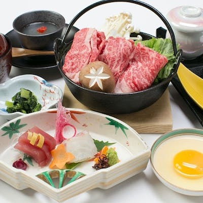 料理長の技が光る、彩り豊かな会席料理