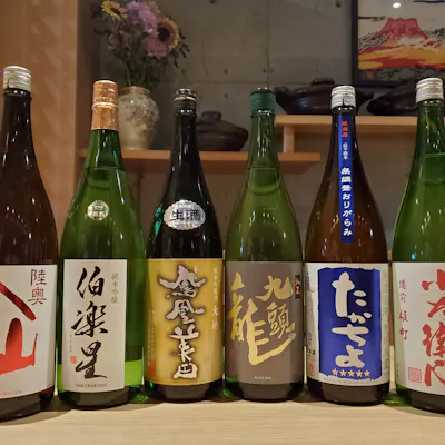 四季を味わう隠れ家で至福の一杯