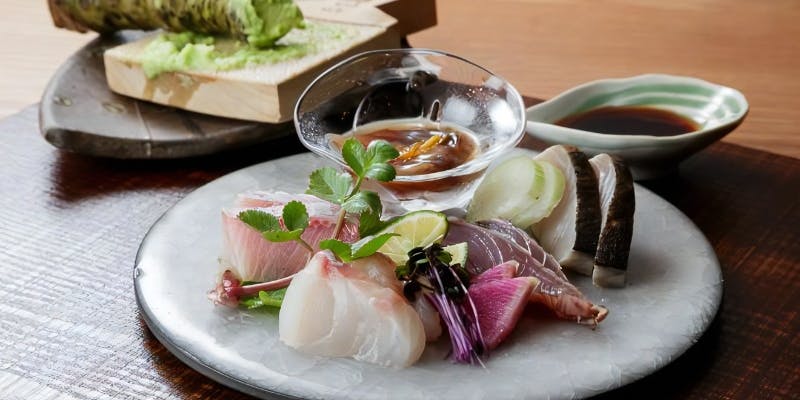 【梛】旬の食材を使用した「造り」や「酢の物」「焼物」などのほか〆に「季節の鯛釜飯」を堪能