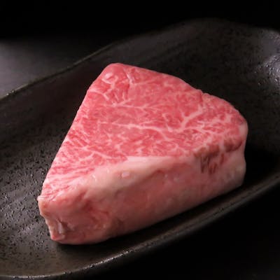 飛騨牛 - 至福の舌触り、脂の甘みが魅力の逸品