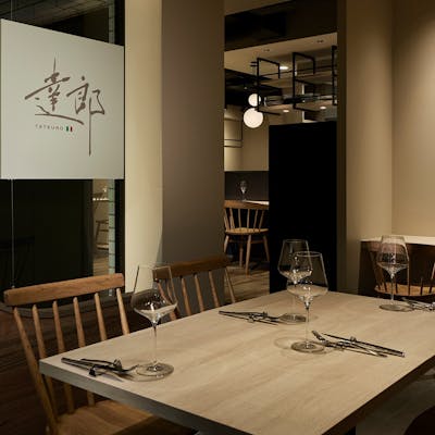 ワインと語らう、夜がある。