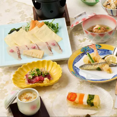 湯葉と豆腐にこだわった、彩りあふれる懐石料理
