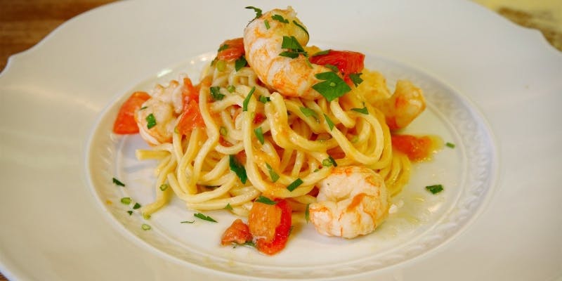 季節の旬の食材をシェフおまかせでご提供　全8品のディナーコース