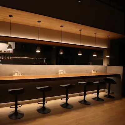 季節の日本酒とウィスキーで乾杯
